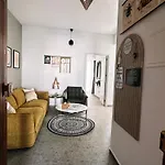Apartment Center 1bdr *